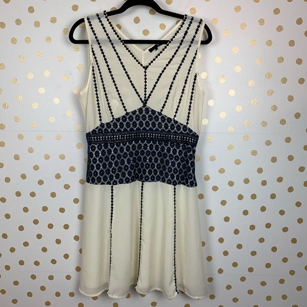 Anthropologie Ryu A Line Embroidered Lace Dress L